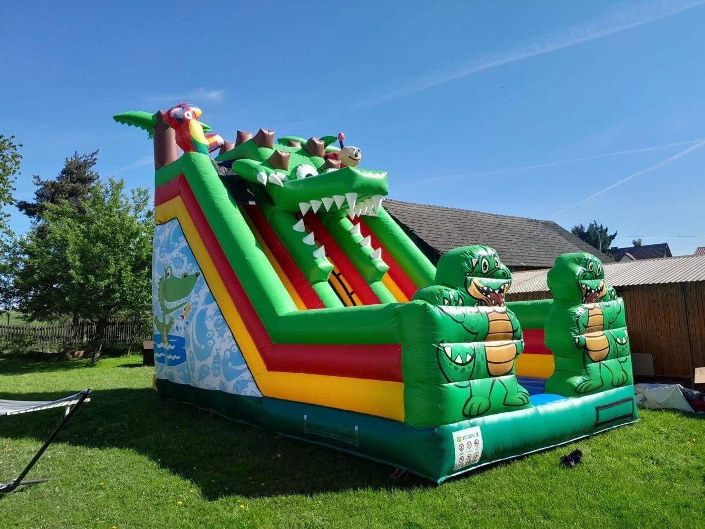Krokodil ugrálóvár 7 × 4 × 6 m – használt